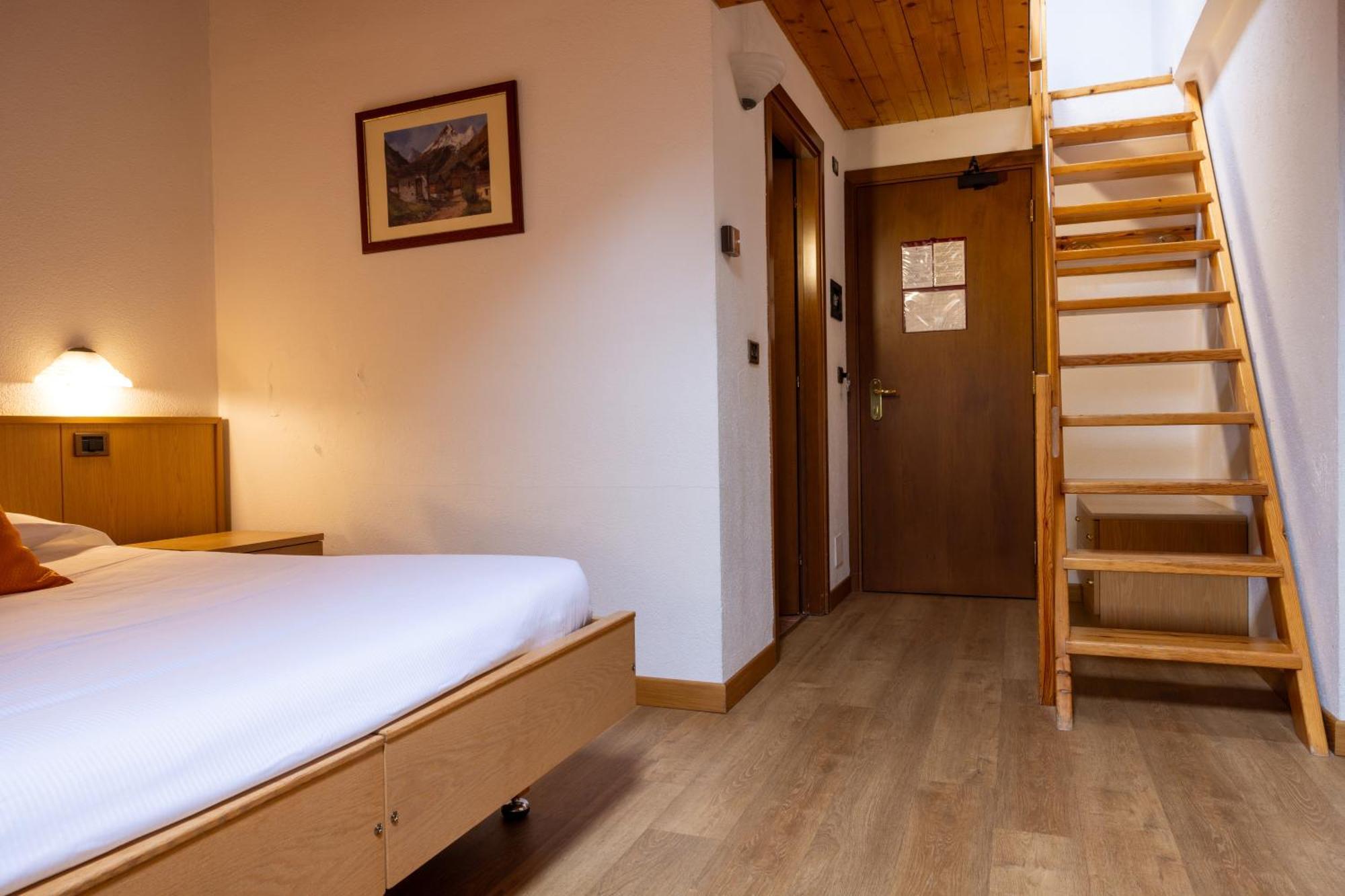 Hotel Petit Tournalin Champoluc Εξωτερικό φωτογραφία
